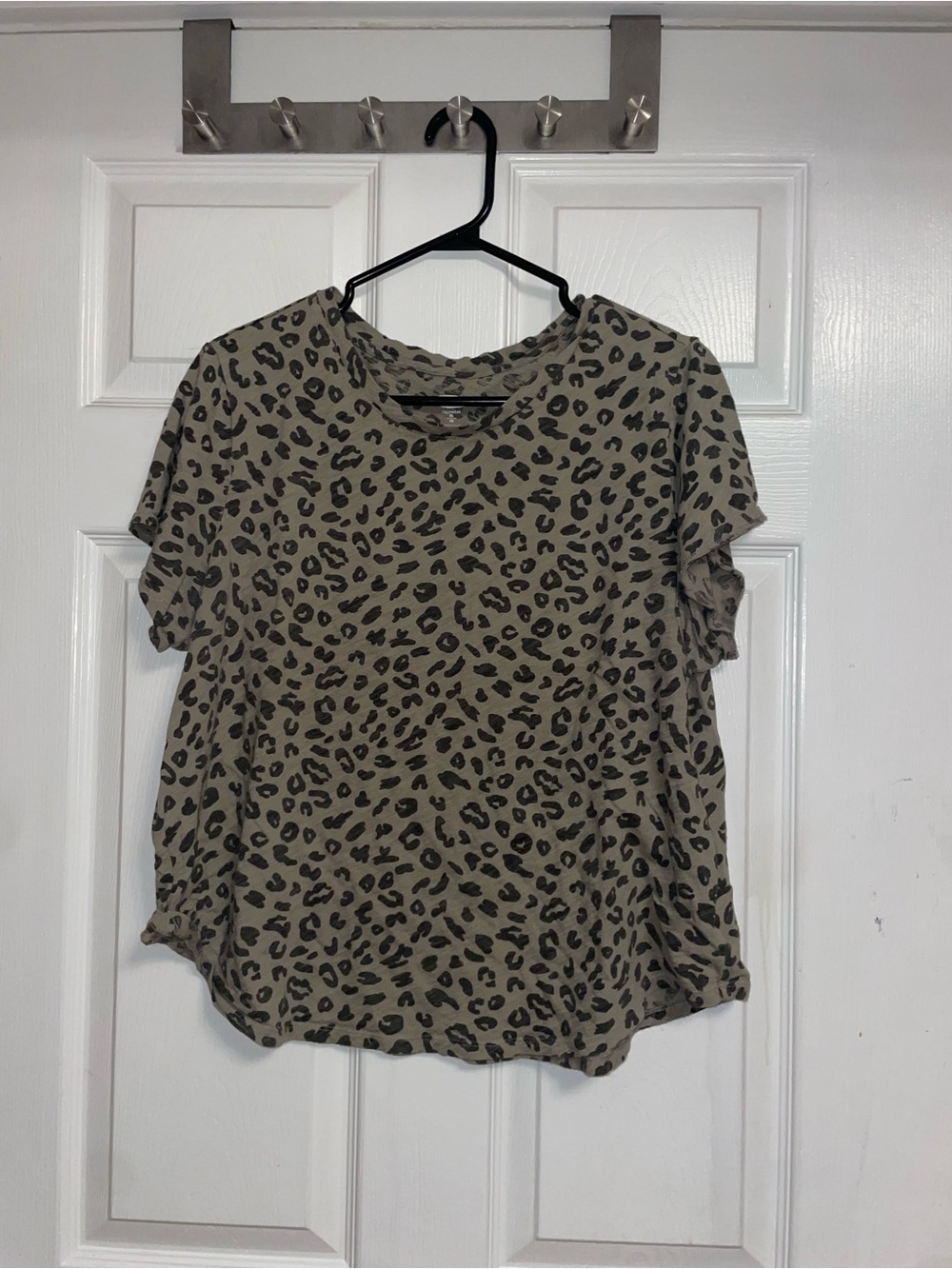 Old Navy Taupe Leopard Short Sleeve Top